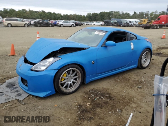 2005 Nissan 350Z with VIN JN1AZ34D25M607805, listed as a Copart auction lot 72138724 with 64,696 mi miles and Salvage Title. Bid and sale history available at carsss.com. Image 1.