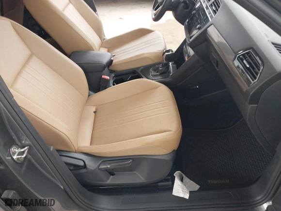2022 Volkswagen Tiguan SE with VIN 3VV3B7AX0NM159344, listed as a IAAI auction lot 40788371 with 29,938 mi miles. Bid and sale history available at carsss.com. Image 5.
