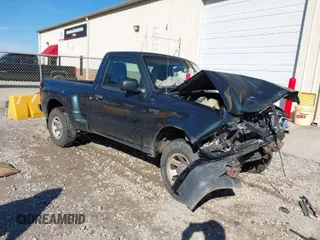 2004 Ford Ranger XL with VIN 1FTYR10U24PA72591, listed as a IAAI auction lot 41640045 with 203,112 mi miles. Bid and sale history available at carsss.com. Image 1.