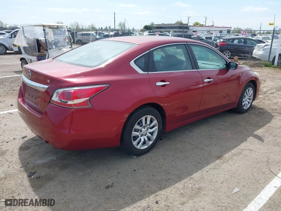 2015 Nissan Altima 2.5 with VIN 1N4AL3AP5FN348533, listed as a IAAI auction lot 41867253 with 104,817 mi miles. Bid and sale history available at carsss.com. Image 4.