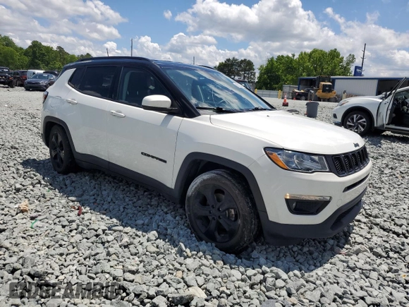2021 Jeep Compass Altitude with VIN 3C4NJCBB4MT587380, listed as a Copart auction lot 56525745 with 83,003 mi miles and Salvage title. Bid and sale history available at DreamBid. Image 4.