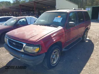 1998 Ford Explorer z VIN 1FMZU32X2WUC12399, wystawiony jako IAAI lot #41627104 z przebiegiem 237 148 mil mil oraz . Historia ofert i sprzedaży dostępna na DreamBid. Obrazek 2.