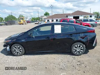 2020 Toyota Prius LE with VIN JTDKARFP3L3156910, listed as a IAAI auction lot 42467826 with 103,285 mi miles and . Bid and sale history available at DreamBid. Image 14.