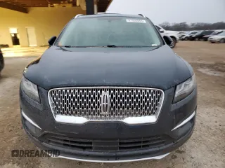 2019 Lincoln MKC Standard z VIN 5LMCJ1C97KUL09981, wystawiony jako Copart lot #47930865 z przebiegiem 58 316 mil mil oraz Szkoda całkowita • Salvage title. Historia ofert i sprzedaży dostępna na DreamBid. Obrazek 5.