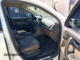 2014 GMC Acadia SLT z VIN 1GKKRRKD0EJ295660, wystawiony jako IAAI lot #42154553 z przebiegiem 190 591 mil mil oraz . Historia ofert i sprzedaży dostępna na DreamBid. Obrazek 5.
