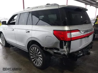 2019 Lincoln Navigator Reserve with VIN 5LMJJ2LTXKEL26583, listed as a IAAI auction lot 41448025 with 80,659 mi miles. Bid and sale history available at carsss.com. Image 3.