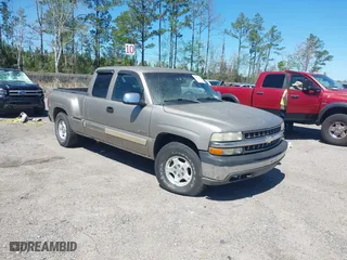 2002 Chevrolet Silverado 1500 LS with VIN 2GCEK19V721268944, listed as a IAAI auction lot 41822816 with 143,281 mi miles. Bid and sale history available at carsss.com. Image 1.