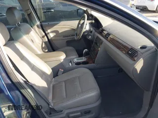 2006 Ford Five Hundred SEL with VIN 1FAFP271X6G148114, listed as a IAAI auction lot 41426434 with 202,760 mi miles. Bid and sale history available at carsss.com. Image 5.