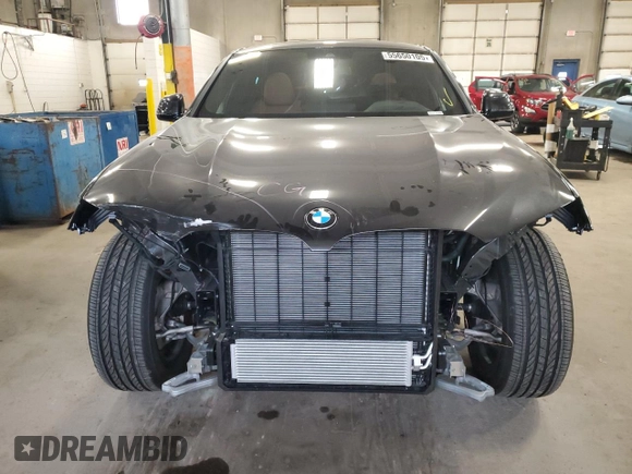 2025 BMW X4 xDrive30i z VIN 5UX33DT09S9Z17216, wystawiony jako Copart lot #55650105 z przebiegiem 1 214 mil mil oraz Szkoda całkowita • Salvage title. Historia ofert i sprzedaży dostępna na DreamBid. Obrazek 5.