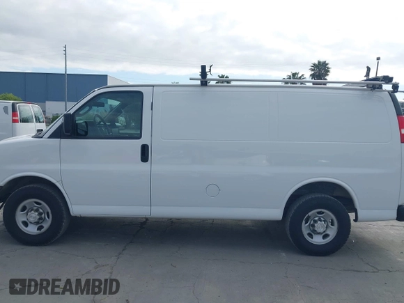 2017 Chevrolet Express Cargo с VIN 1GCWGAFF6H1345692, выставлен на аукционе IAAI как лот 42078030 с пробегом 185 642 миль миль и . История ставок и продаж доступна на DreamBid. Изображение 14.