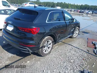 2025 Audi Q3 S line Premium z VIN WA1DECF3XS1004697, wystawiony jako IAAI lot #42256169 z przebiegiem 8550 mil mil oraz . Historia ofert i sprzedaży dostępna na DreamBid. Obrazek 4.