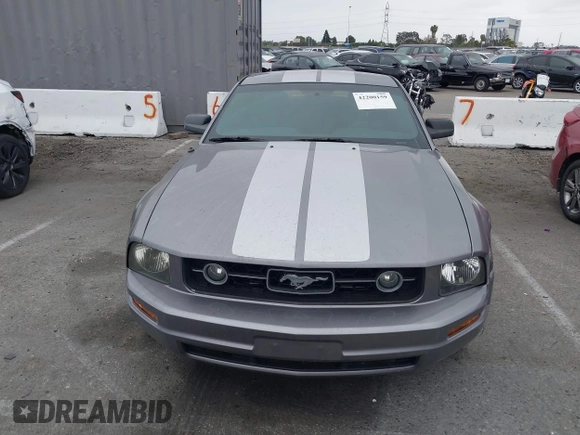 2006 Ford Mustang Standard with VIN 1ZVFT80N365183432, listed as a IAAI auction lot 42200159 with 192,140 mi miles and . Bid and sale history available at carsss.com. Image 6.