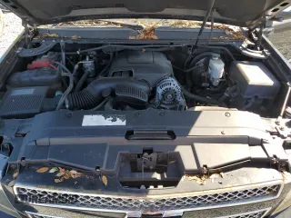 2010 Chevrolet Avalanche LTZ with VIN 3GNNCGE04AG250747, listed as a Copart auction lot 48952615 with 142,136 mi miles and Salvage Title. Bid and sale history available at DreamBid. Image 11.
