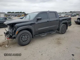 2024 Nissan Frontier PRO-4X with VIN 1N6ED1EK6RN605079, listed as a Copart auction lot 44513245 with 6,914 mi miles and Salvage Title. Bid and sale history available at carsss.com. Image 1.