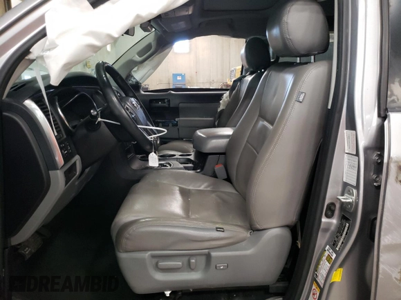 2019 Toyota Sequoia SR5 with VIN 5TDBY5G15KS168276, listed as a Copart auction lot 43376395 with 0 mi miles and Salvage Title. Bid and sale history available at carsss.com. Image 7.