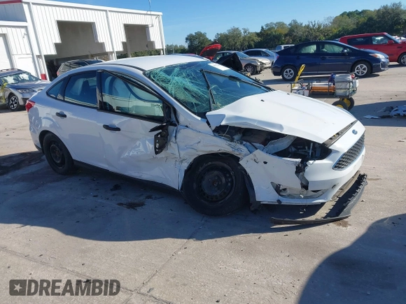 2018 Ford Focus S with VIN 1FADP3E2XJL270495, listed as a IAAI auction lot 41172305 with 47,197 mi miles. Bid and sale history available at carsss.com. Image 1.
