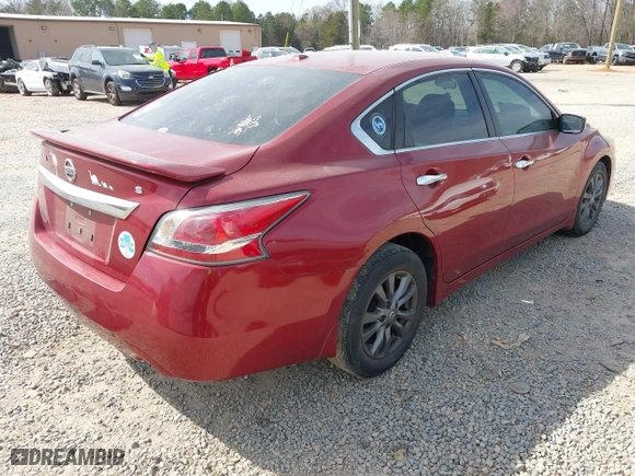 2015 Nissan Altima 2.5 with VIN 1N4AL3AP2FC179390, listed as a IAAI auction lot 41833729 with 191,760 mi miles. Bid and sale history available at carsss.com. Image 4.