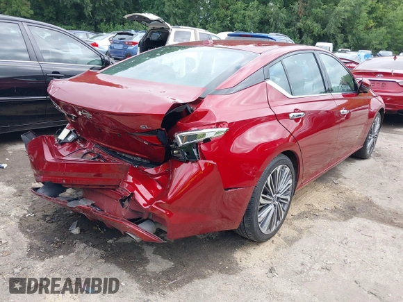 2023 Nissan Altima SL with VIN 1N4BL4EV6PN335147, listed as a IAAI auction lot 40036724 with 31,912 mi miles and . Bid and sale history available at DreamBid. Image 4.