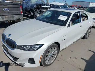2023 BMW 3 Series 330e xDrive with VIN 3MW39FS0XP8D03304, listed as a IAAI auction lot 41358861 with 33,899 mi miles. Bid and sale history available at carsss.com. Image 21.