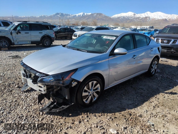 2022 Nissan Altima 2.5 S with VIN 1N4BL4BV2NN401565, listed as a Copart auction lot 49870955 with 42,601 mi miles and Salvage Title. Bid and sale history available at carsss.com. Image 1.