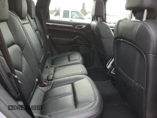 2017 Porsche Cayenne с VIN WP1AA2A27HKA83499, выставлен на аукционе Copart как лот 52364025 с пробегом 101 905 миль миль и Списание • Salvage title. История ставок и продаж доступна на DreamBid. Изображение 11.