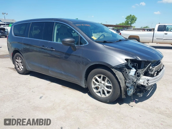 2020 Chrysler Voyager LX z VIN 2C4RC1CG2LR131258, wystawiony jako IAAI lot #42237185 z przebiegiem 138 945 mil mil oraz . Historia ofert i sprzedaży dostępna na DreamBid. Obrazek 1.