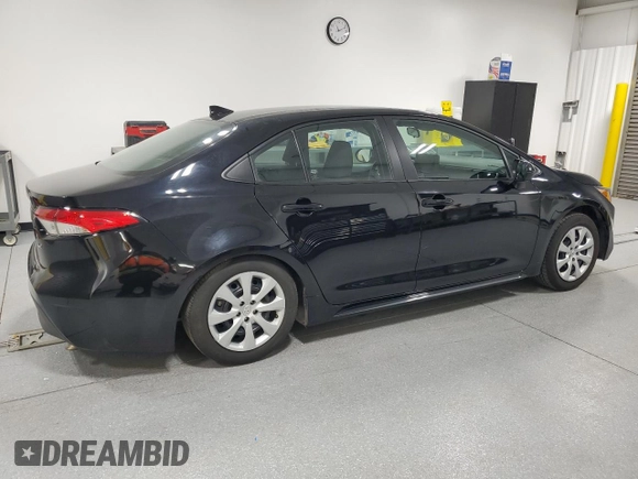 2023 Toyota Corolla LE with VIN 5YFB4MDE6PP045440, listed as a Copart auction lot 53501675 with 70,764 mi miles and Clean Title. Bid and sale history available at DreamBid. Image 3.