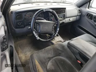 1999 Dodge Dakota SLT with VIN 1B7GG22Y2XS165166, listed as a Copart auction lot 47440435 with 167,345 mi miles and Salvage Title. Bid and sale history available at DreamBid. Image 8.