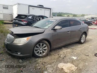 2012 Buick LaCrosse Premium 1 z VIN 1G4GD5ER7CF169789, wystawiony jako Copart lot #60837385 z przebiegiem 131 805 mil mil oraz Szkoda całkowita • Salvage title. Historia ofert i sprzedaży dostępna na DreamBid. Obrazek 1.