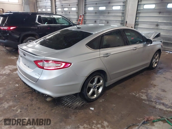 2013 Ford Fusion SE with VIN 3FA6P0HR7DR297028, listed as a IAAI auction lot 41934568 with 192,365 mi miles. Bid and sale history available at carsss.com. Image 4.