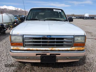 1992 Ford Explorer Eddie Bauer with VIN 1FMDU34X2NUE11927, listed as a Copart auction lot 52094875 with 53,449 mi miles and Salvage title. Bid and sale history available at DreamBid. Image 5.