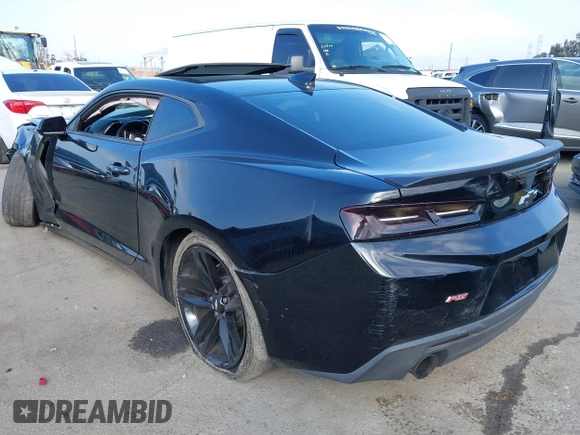2018 Chevrolet Camaro 1LT z VIN 1G1FB1RS2J0124764, wystawiony jako IAAI lot #41428337 z przebiegiem 80 754 mil mil oraz . Historia ofert i sprzedaży dostępna na DreamBid. Obrazek 3.