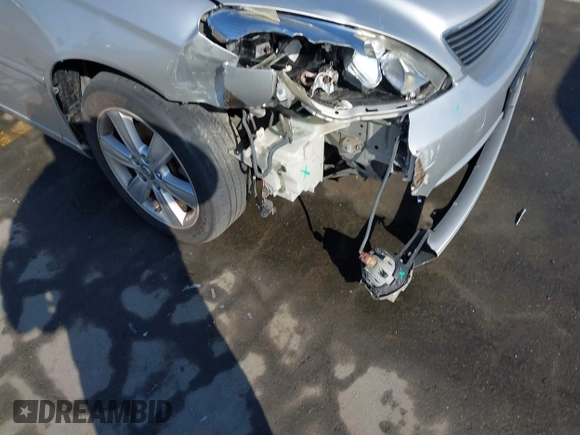2005 Lexus ES with VIN JTHBA30G355122428, listed as a IAAI auction lot 41850856 with 159,368 mi miles. Bid and sale history available at carsss.com. Image 6.