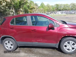 2017 Chevrolet Trax LS with VIN 3GNCJKSBXHL231417, listed as a IAAI auction lot 42032587 with 56,986 mi miles. Bid and sale history available at carsss.com. Image 13.