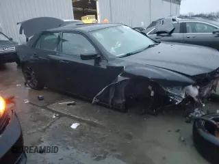 2020 Chrysler 300 S z VIN 2C3CCABG6LH137260, wystawiony jako Copart lot #84625114 z przebiegiem 92 330 mil mil oraz Szkoda całkowita • Salvage title. Historia ofert i sprzedaży dostępna na DreamBid. Obrazek 4.