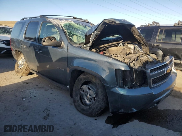2010 Chevrolet Tahoe LT z VIN 1GNUKBE08AR175617, wystawiony jako Copart lot #48629955 z przebiegiem Nie podano mil oraz Nie do naprawy • Non repairable. Historia ofert i sprzedaży dostępna na DreamBid. Obrazek 4.