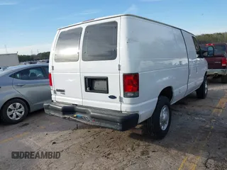 2013 Ford Econoline Cargo Commercial z VIN 1FTNE2EL8DDA63769, wystawiony jako IAAI lot #41520478 z przebiegiem 156 000 mil mil oraz . Historia ofert i sprzedaży dostępna na DreamBid. Obrazek 4.