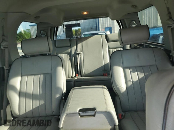 2006 Lincoln Navigator Luxury with VIN 5LMFU27576LJ27128, listed as a Copart auction lot 70362034 with 174,518 mi miles and Salvage Title. Bid and sale history available at carsss.com. Image 10.