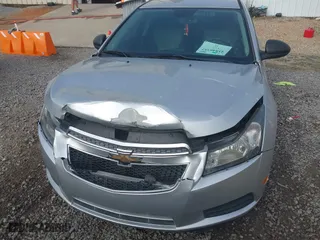 2014 Chevrolet Cruze LS with VIN 1G1PA5SH8E7464530, listed as a IAAI auction lot 41846557 with 122,490 mi miles. Bid and sale history available at carsss.com. Image 12.