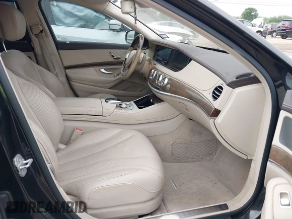 2015 Mercedes-Benz S 550 z VIN WDDUG8FB7FA121928, wystawiony jako IAAI lot #42414151 z przebiegiem 142 078 mil mil oraz . Historia ofert i sprzedaży dostępna na DreamBid. Obrazek 5.