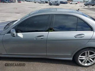 2013 Mercedes-Benz C 300 Sport с VIN WDDGF8AB2DR242498, выставлен на аукционе IAAI как лот 42588574 с пробегом 143 898 миль миль и . История ставок и продаж доступна на DreamBid. Изображение 14.