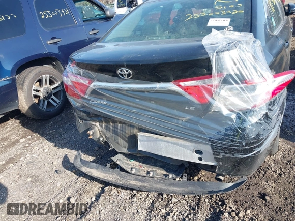 2016 Toyota Camry XLE with VIN 4T4BF1FKXGR549361, listed as a IAAI auction lot 41946584 with 221,775 mi miles and . Bid and sale history available at DreamBid. Image 15.