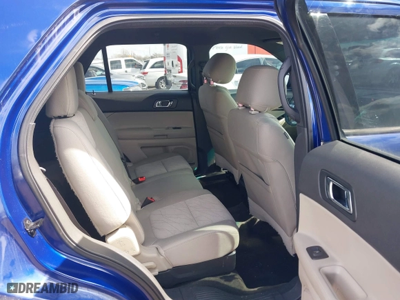 2013 Ford Explorer with VIN 1FM5K7B8XDGB25771, listed as a IAAI auction lot 41883733 with 211,784 mi miles. Bid and sale history available at carsss.com. Image 8.