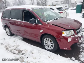 2020 Dodge Grand Caravan SXT with VIN 2C4RDGCG6LR160861, listed as a IAAI auction lot 41525016 with 133,258 mi miles. Bid and sale history available at carsss.com. Image 1.