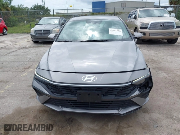 2024 Hyundai Elantra SE z VIN KMHLL4DG5RU645022, wystawiony jako IAAI lot #42651170 z przebiegiem 33 769 mil mil oraz . Historia ofert i sprzedaży dostępna na DreamBid. Obrazek 12.