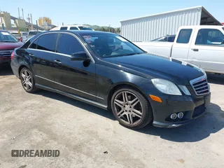 2010 Mercedes-Benz E-Class E 350 Luxury with VIN WDDHF5GB0AA072193, listed as a IAAI auction lot 42031041 with 152,969 mi miles. Bid and sale history available at carsss.com. Image 1.