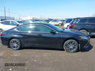 2024 Lexus ES 350 z VIN 58ADZ1B11RU182353, wystawiony jako IAAI lot #41767604 z przebiegiem 20 825 mil mil oraz . Historia ofert i sprzedaży dostępna na DreamBid. Obrazek 13.