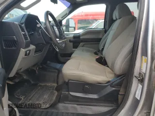 2020 Ford F-250 XL z VIN 1FT7W2BT6LEE85378, wystawiony jako Copart lot #58958075 z przebiegiem 91 978 mil mil oraz Czysty tytuł • Clean title. Historia ofert i sprzedaży dostępna na DreamBid. Obrazek 7.