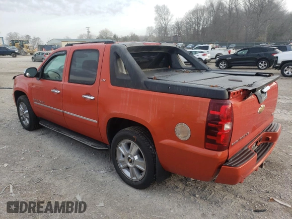 2009 Chevrolet Avalanche LTZ z VIN 3GNFK32049G275566, wystawiony jako Copart lot #48805985 z przebiegiem 107 752 mil mil oraz Czysty tytuł • Clean title. Historia ofert i sprzedaży dostępna na DreamBid. Obrazek 2.
