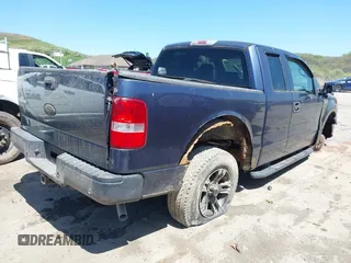 2006 Ford F-150 XLT with VIN 1FTPX14586FA70017, listed as a IAAI auction lot 42127525 with 100,555 mi miles. Bid and sale history available at carsss.com. Image 4.